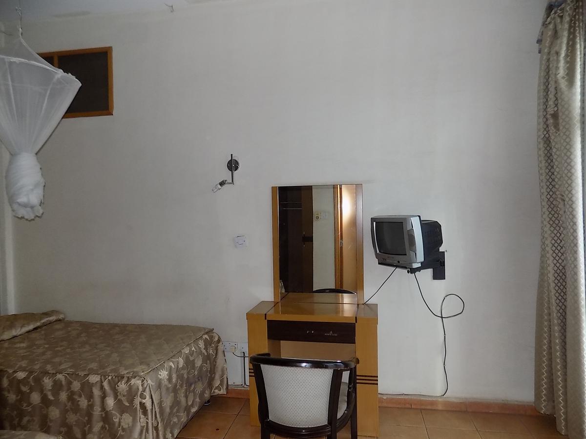 Aponye Hotel Kampala Exteriér fotografie