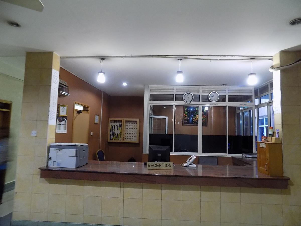 Aponye Hotel Kampala Exteriér fotografie