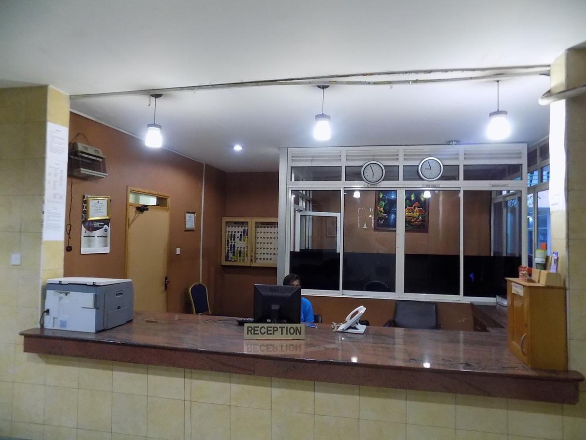 Aponye Hotel Kampala Exteriér fotografie