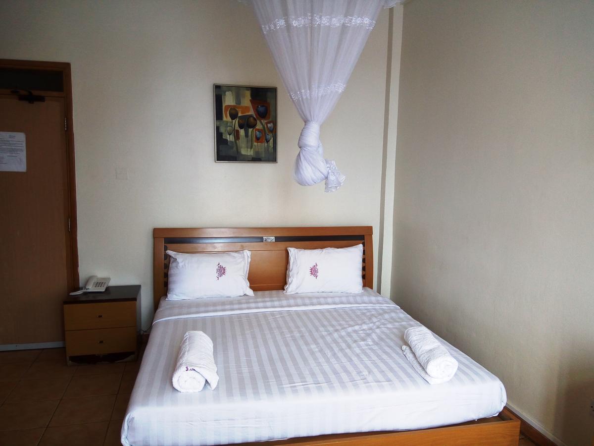 Aponye Hotel Kampala Exteriér fotografie