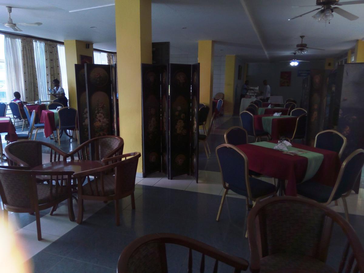 Aponye Hotel Kampala Exteriér fotografie