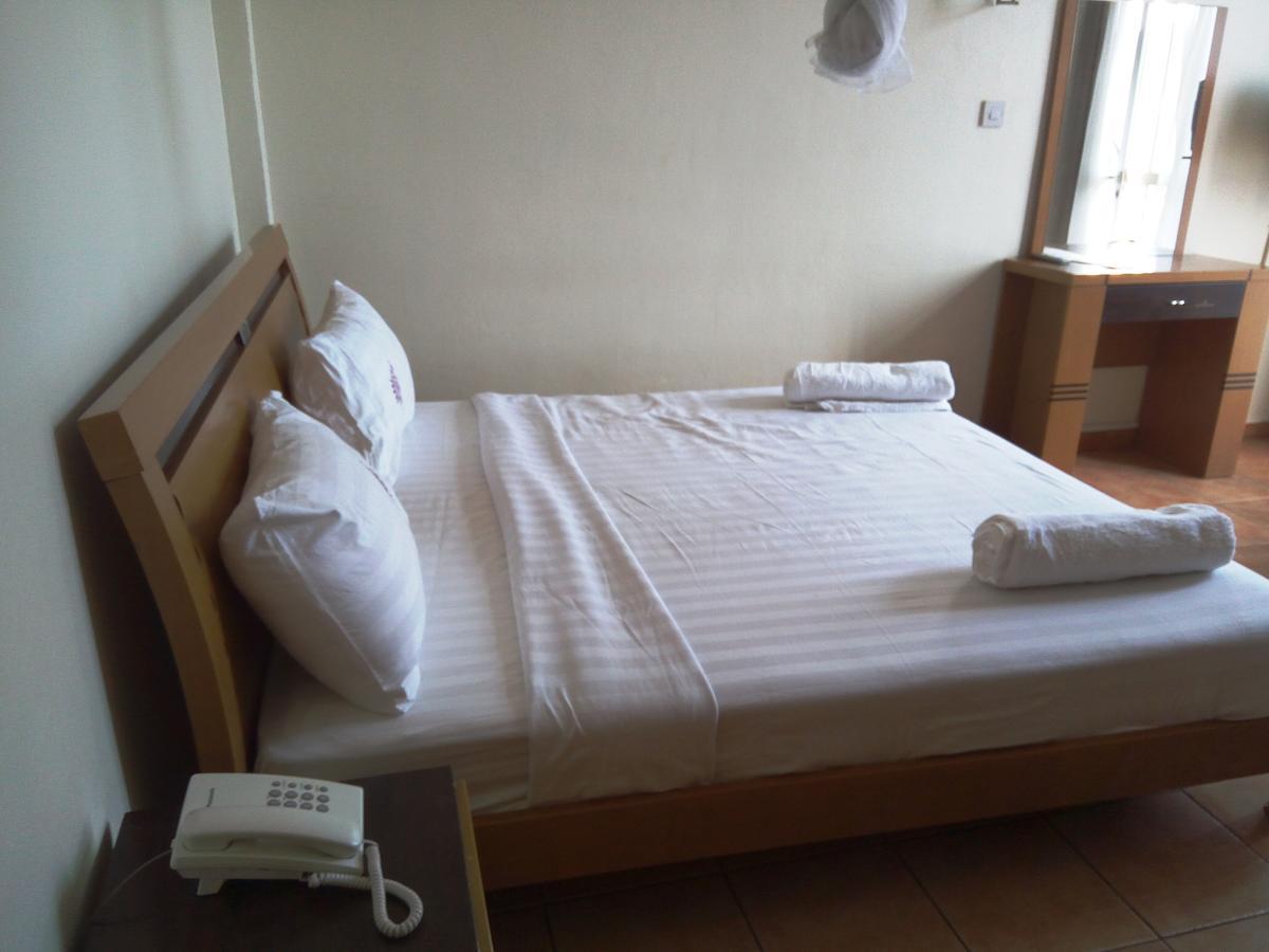 Aponye Hotel Kampala Exteriér fotografie