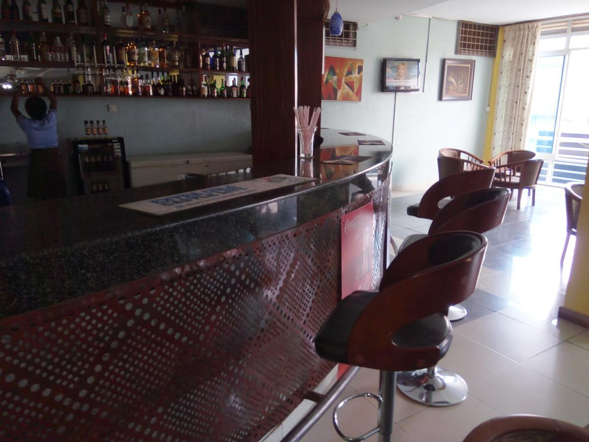 Aponye Hotel Kampala Exteriér fotografie
