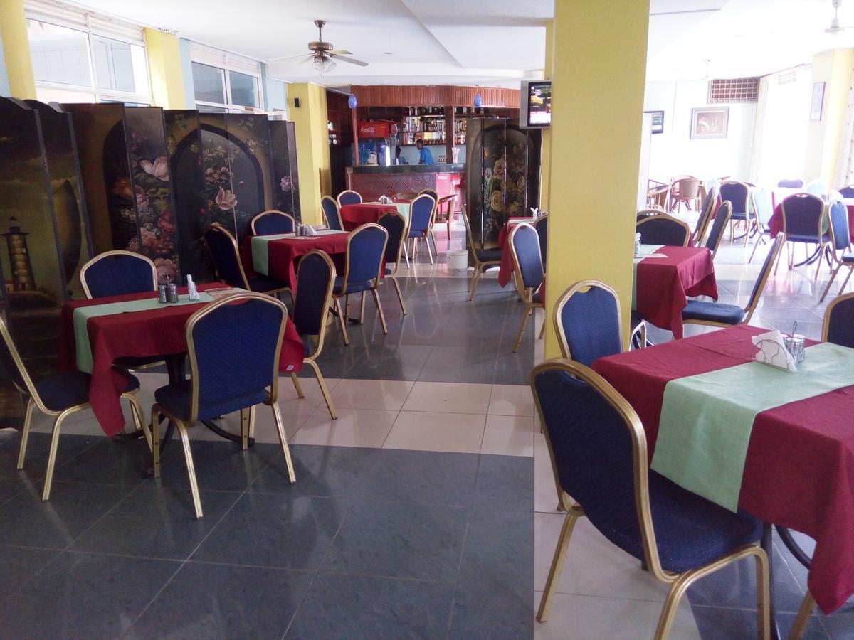 Aponye Hotel Kampala Exteriér fotografie