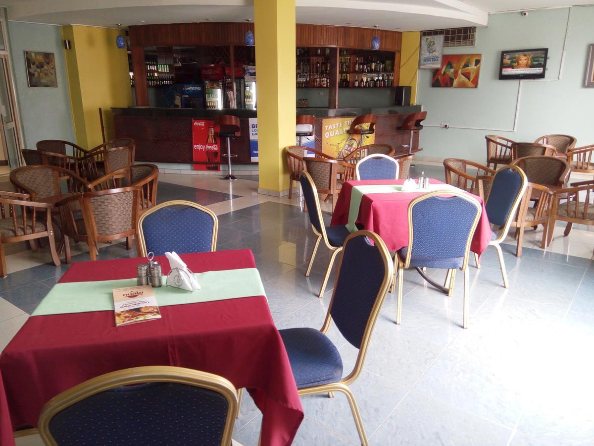 Aponye Hotel Kampala Exteriér fotografie