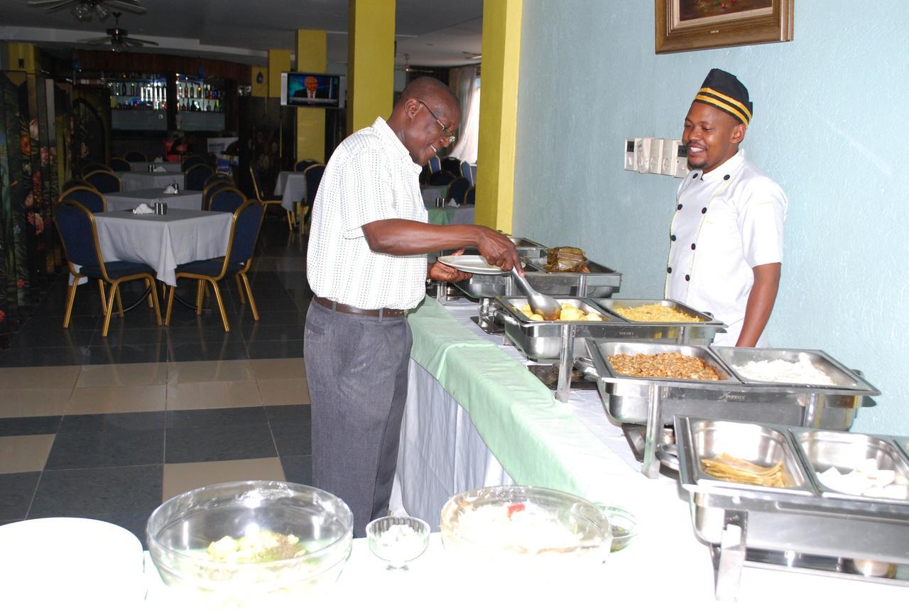 Aponye Hotel Kampala Exteriér fotografie