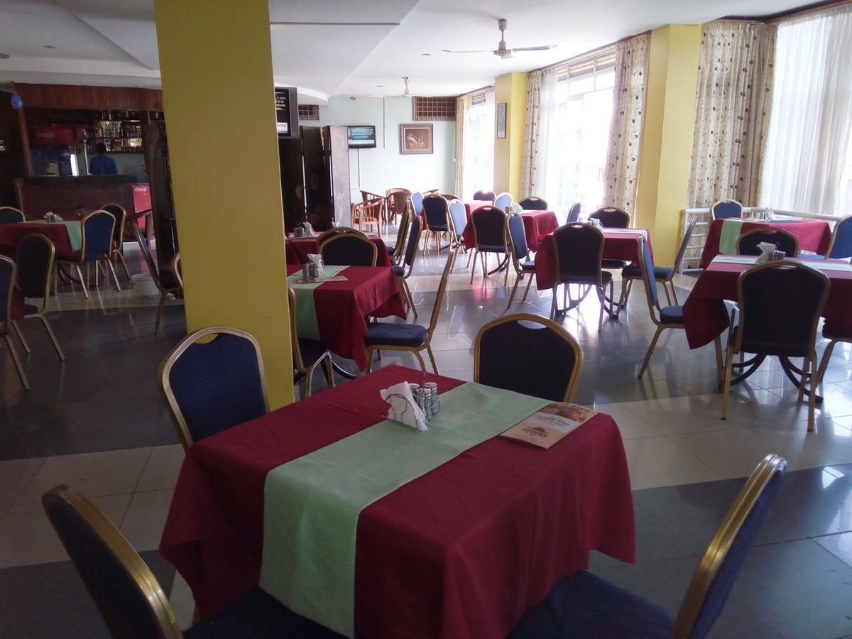 Aponye Hotel Kampala Exteriér fotografie