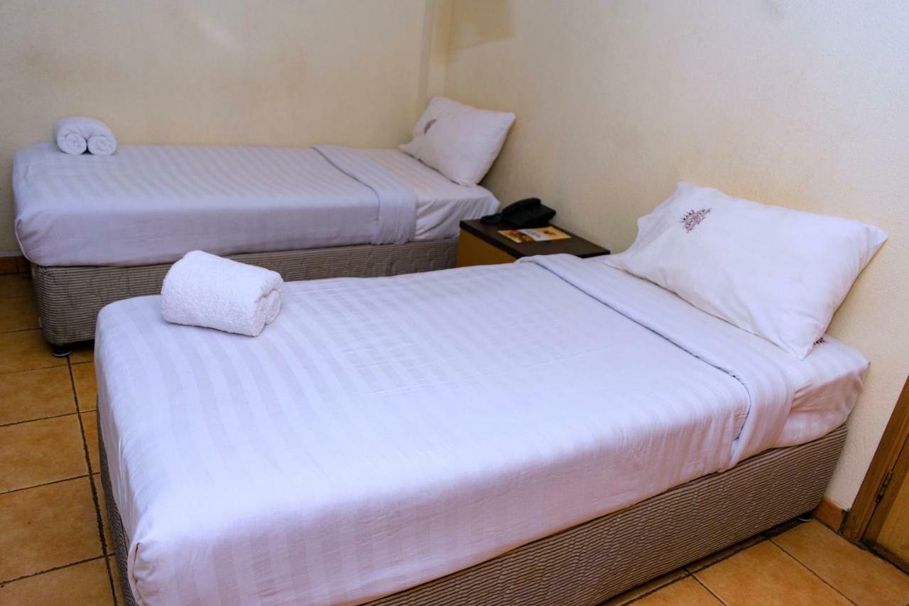 Aponye Hotel Kampala Exteriér fotografie