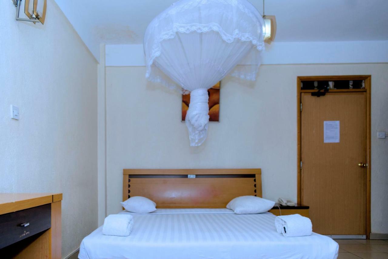 Aponye Hotel Kampala Exteriér fotografie